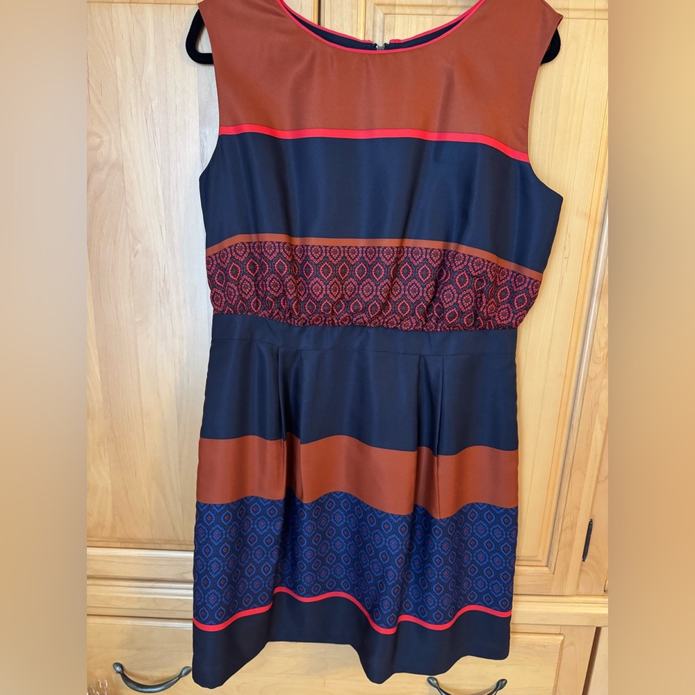 Dress from Loft. Size 12. Excellent condition. Zipper on the back.